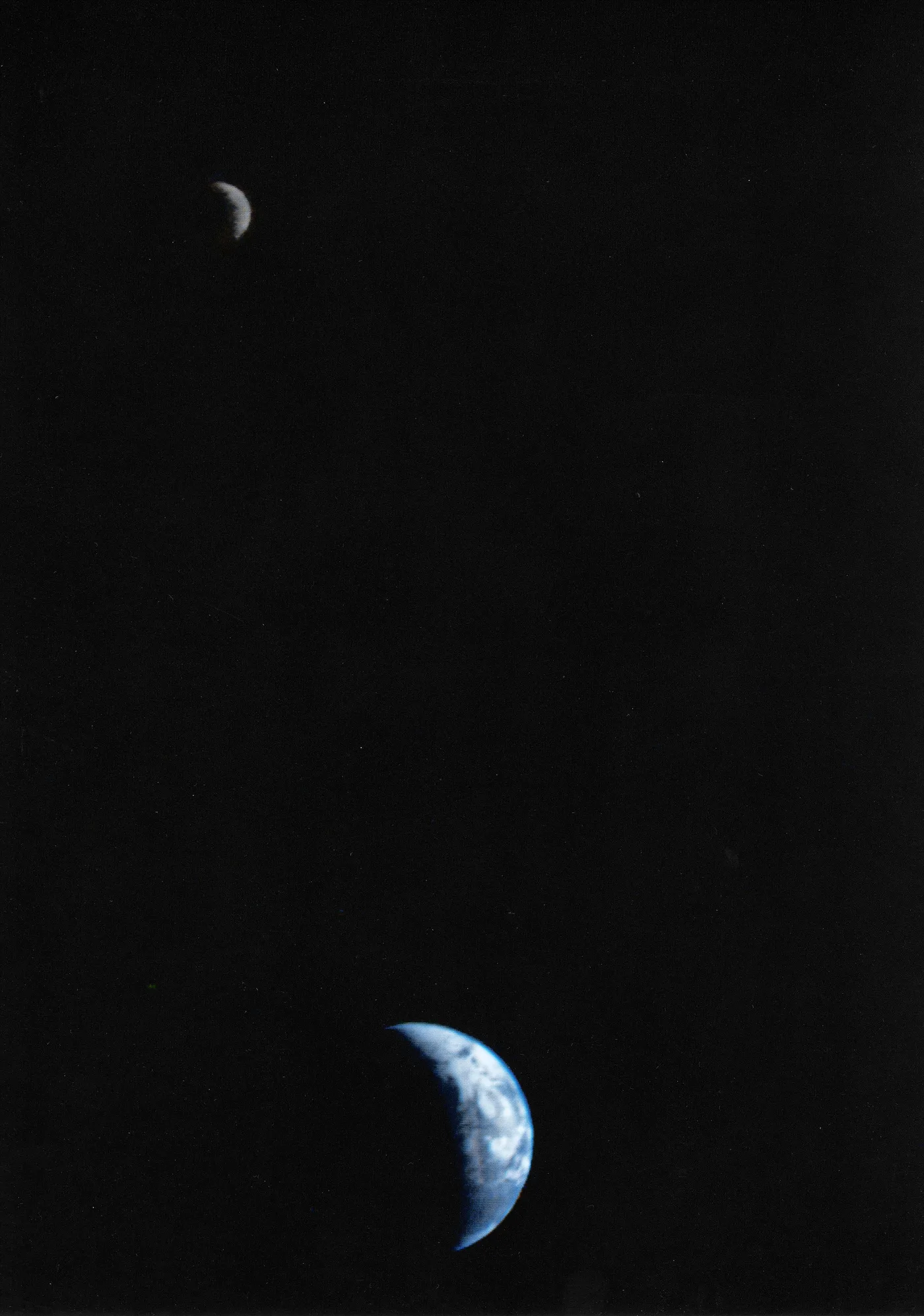 Prva fotografija Zemlje i Mjeseca u istom kadru snimljena sondom Voyager 1