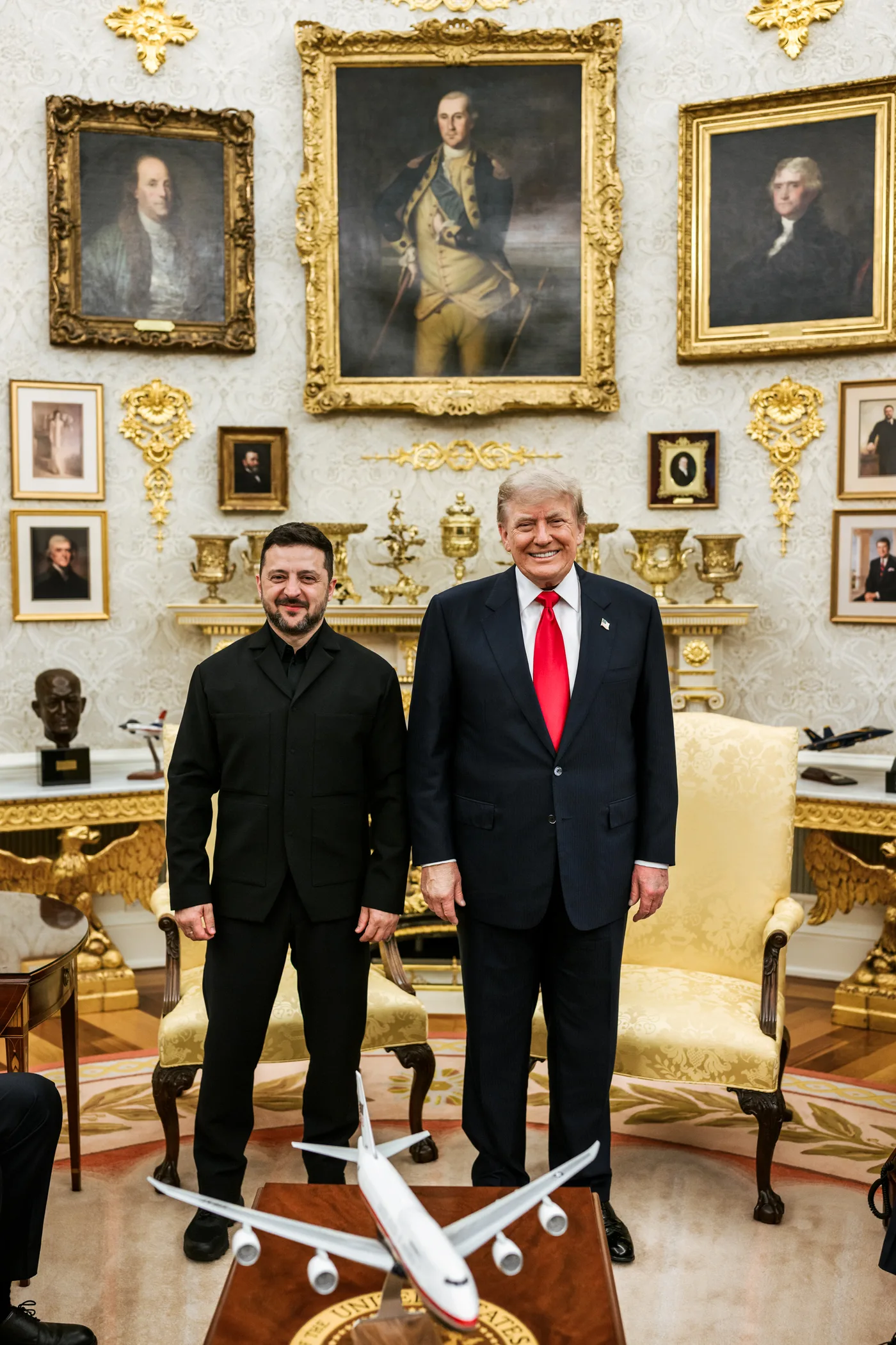 Donald Trump i Volodimir Zelenski tijekom sastanka u Ovalnom uredu