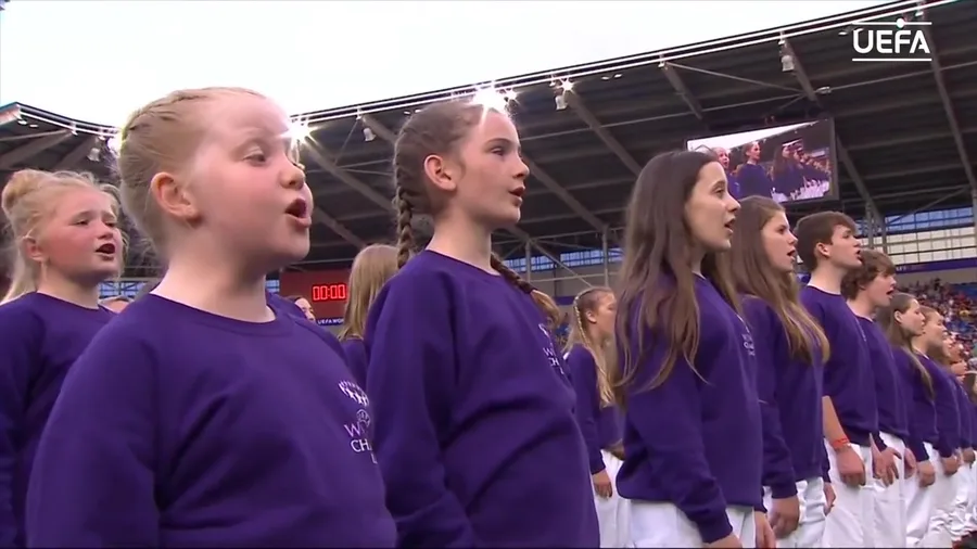 Sudionice ceremonije uoči finala UEFA-ine Lige prvakinja.