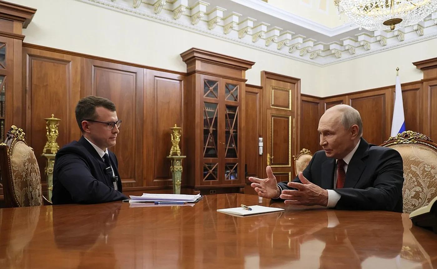 Vladimir Putin tijekom službenog događaja: Answers to media questions