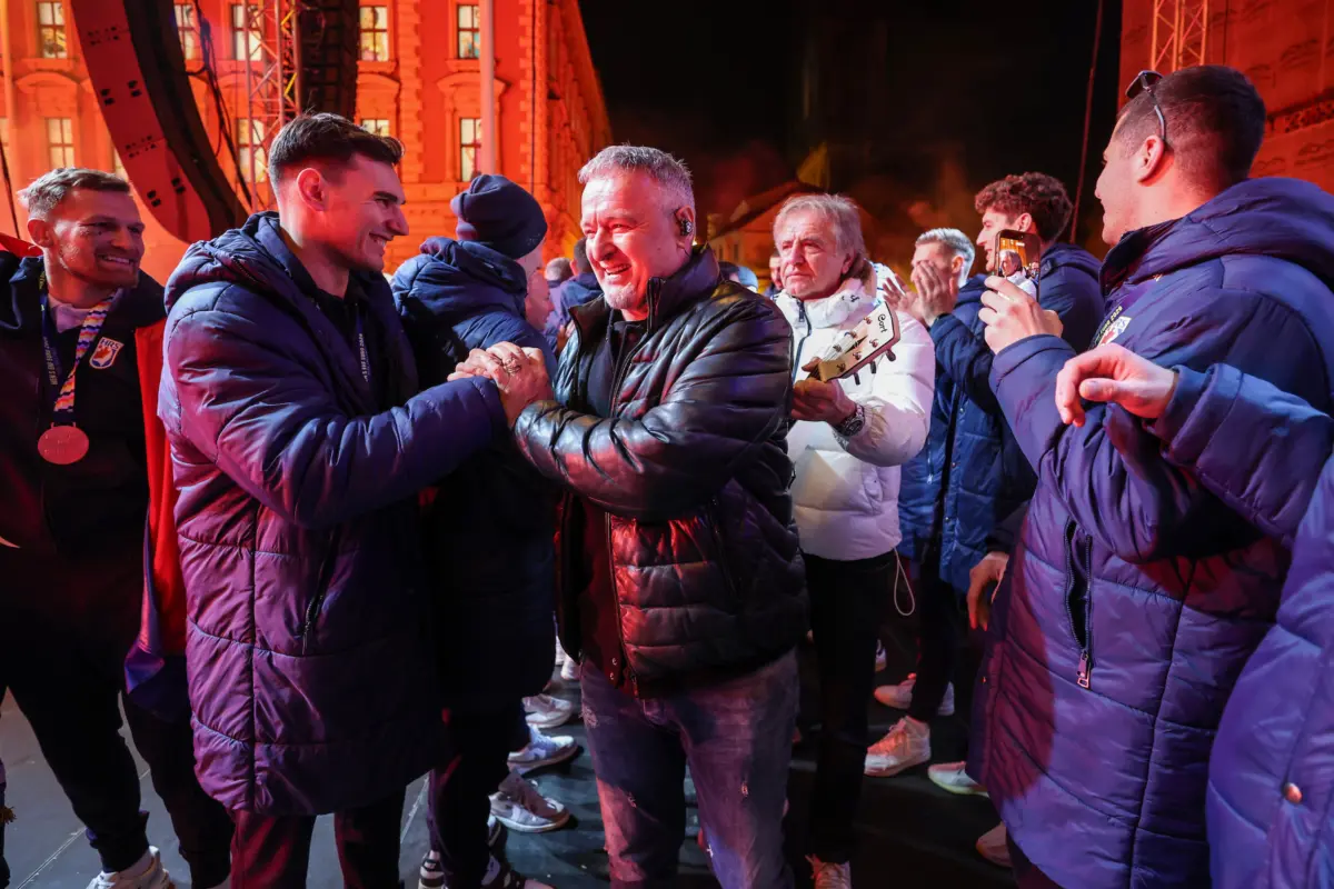 Marko Perković Thompson, Rukometaši, TT,